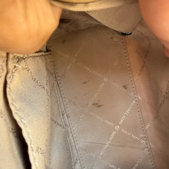 Michael Kors Cream and Tan Signature Small Satchel & little wallet - Picture 4 of 12